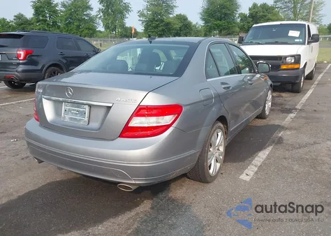 2009 Mercedes-Benz C 300 Luxury 4Matic/Sport 4Matic из США, поврежденный, VIN WDDGF81X99R057352